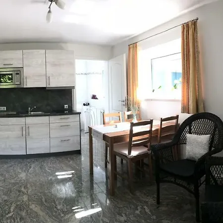 Haus Sonnenschein شقة